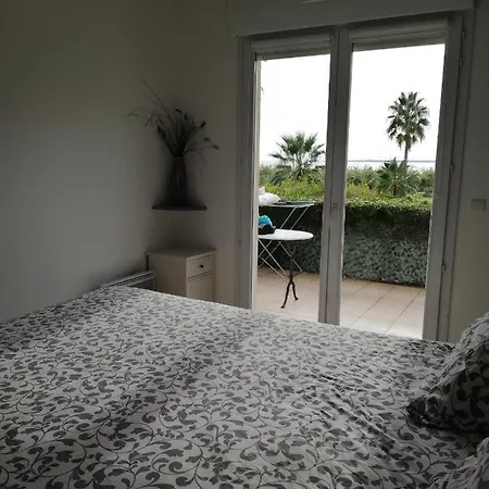 T2 Vue 48m2 Terrasse Parking Piscine Апартаменты